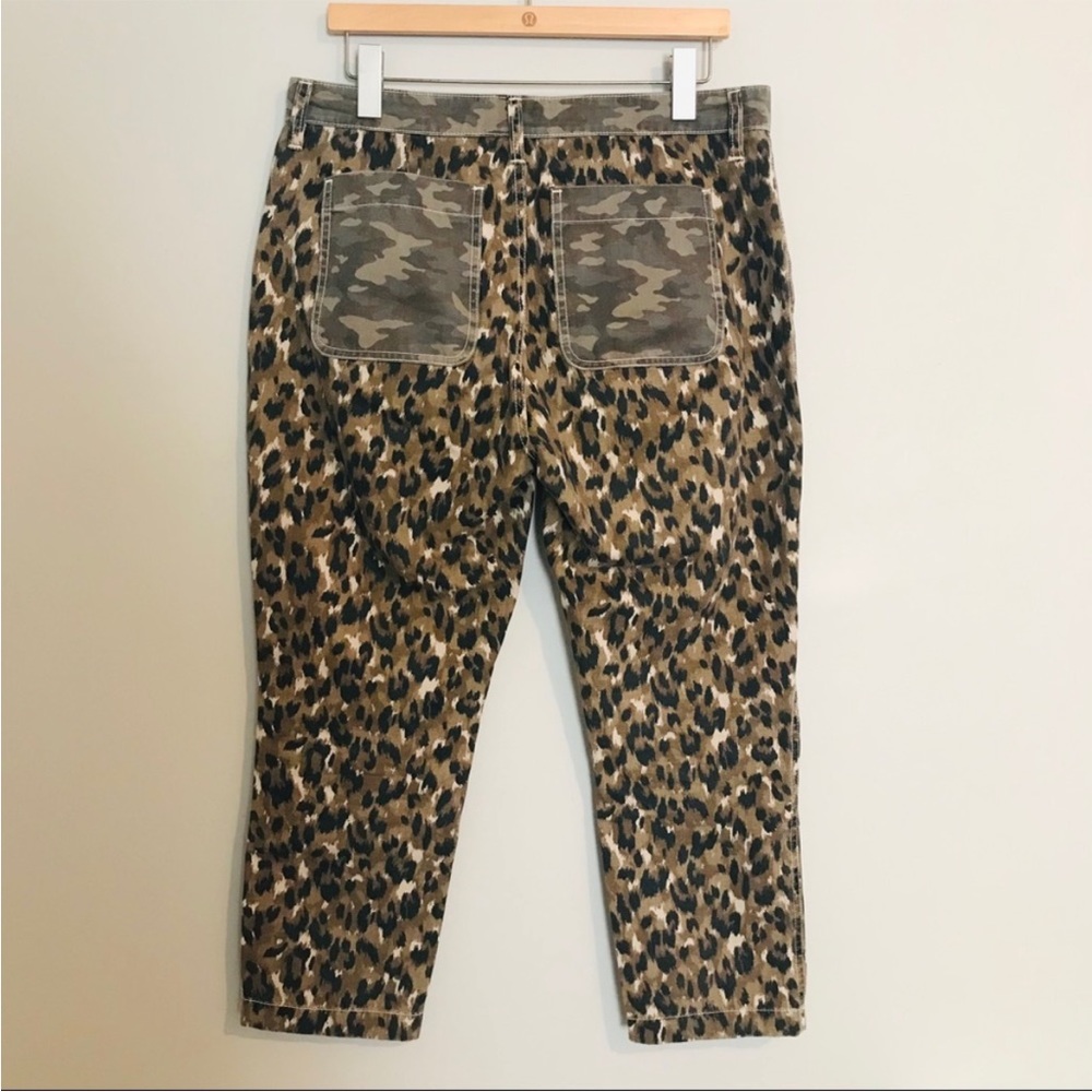 CURRENT/ELLIOT Camo Leopard Cropped Ankle Pants - Picture 8 of 14
